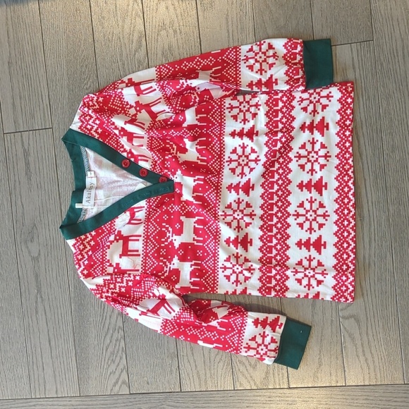 Festive Red and Green Kids Pajamas - Size 4 NWT - Picture 2 of 4